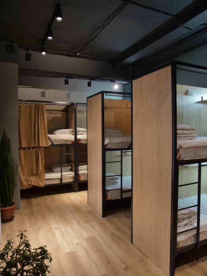 Muras Hostel ビシュケク エクステリア 写真